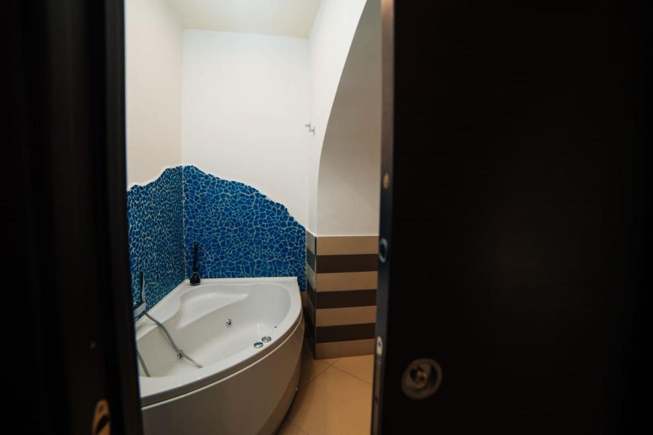 Domus Gisulfo Apartment Salerno Exterior photo