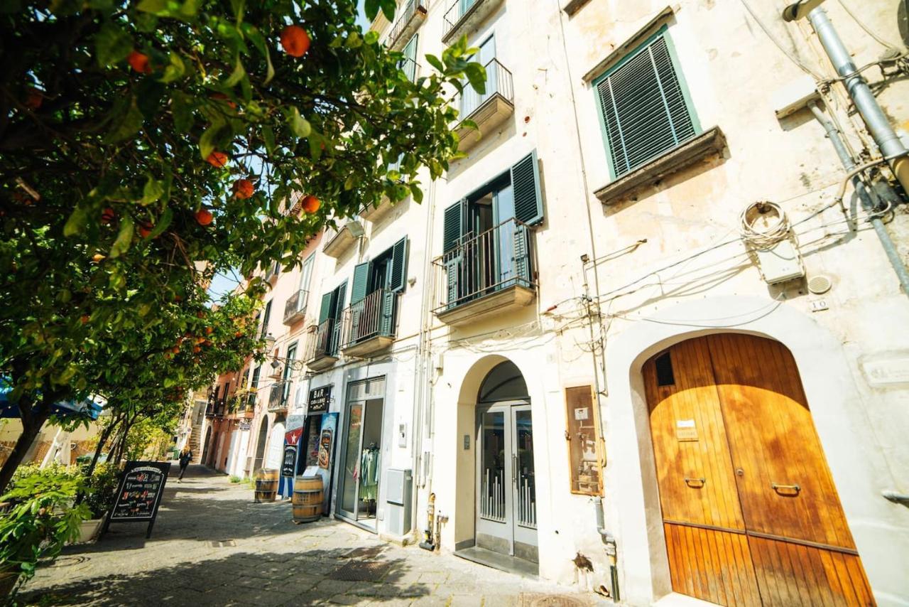 Domus Gisulfo Apartment Salerno Exterior photo